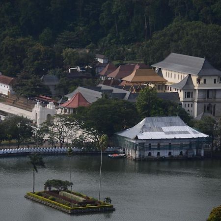 Sandriana Lake View Hotel Kandy Dış mekan fotoğraf