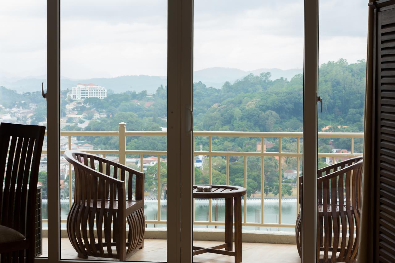 Sandriana Lake View Hotel Kandy Dış mekan fotoğraf