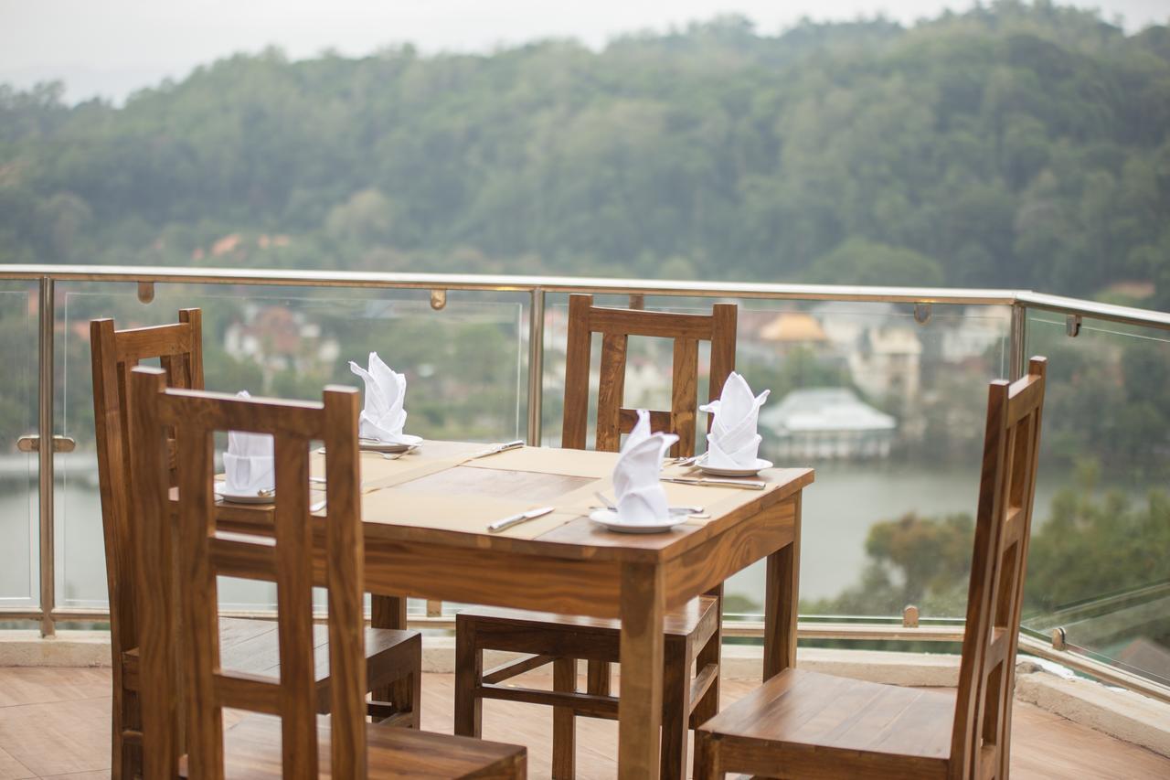 Sandriana Lake View Hotel Kandy Dış mekan fotoğraf
